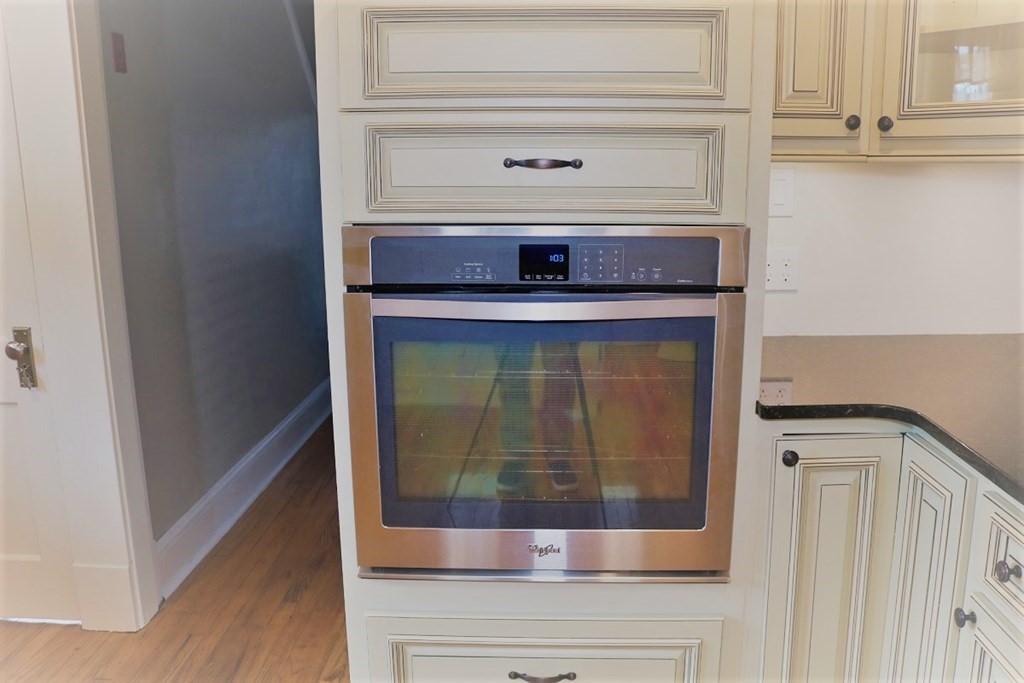 33 Sherbrooke Street Springfield, MA 01104 - Photo 4 of 21 Gallery Image 4