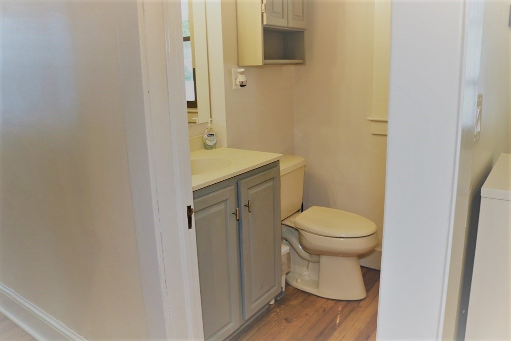 33 Sherbrooke Street Springfield, MA 01104 - Photo 7 of 21 Gallery Image 7