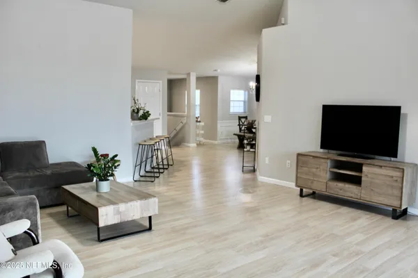 $2,000 | 6518 White Blossom Circle, Unit 27D, Jacksonville, FL 32258