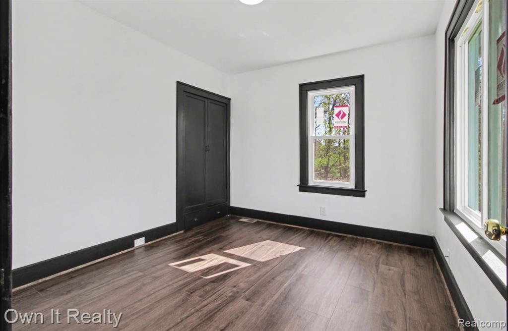 6023 Wayne Road Romulus, MI 48174 - Photo 10 of 25