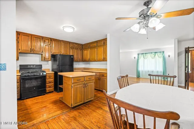 $489,500 | 264-268 Little Cove Creek Road, Caryville, TN 37714