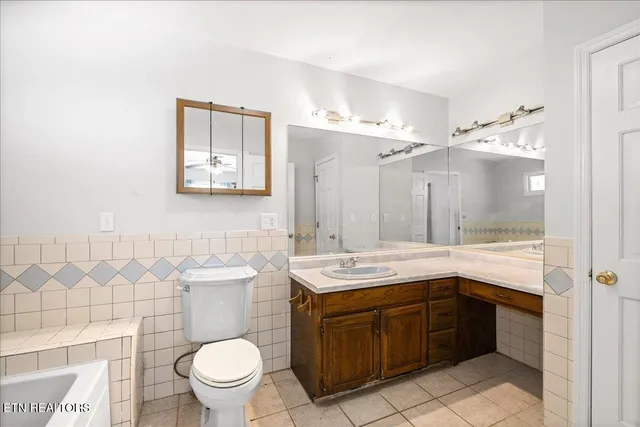 $489,500 | 264-268 Little Cove Creek Road, Caryville, TN 37714