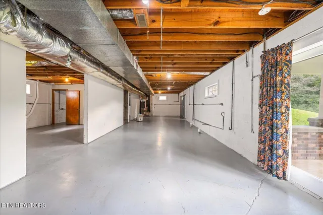 $489,500 | 264-268 Little Cove Creek Road, Caryville, TN 37714