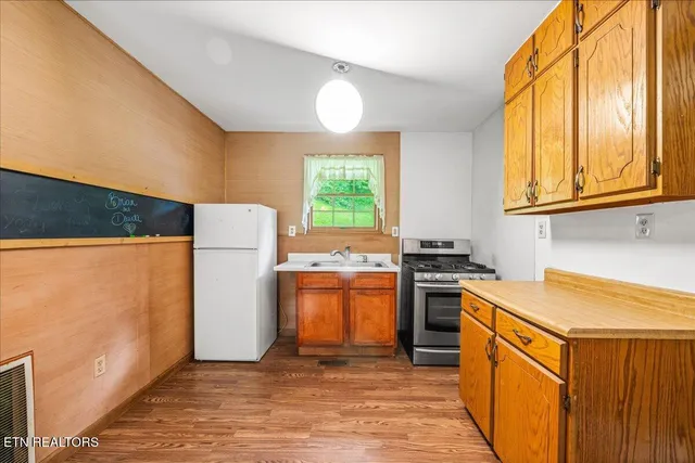 $489,500 | 264-268 Little Cove Creek Road, Caryville, TN 37714