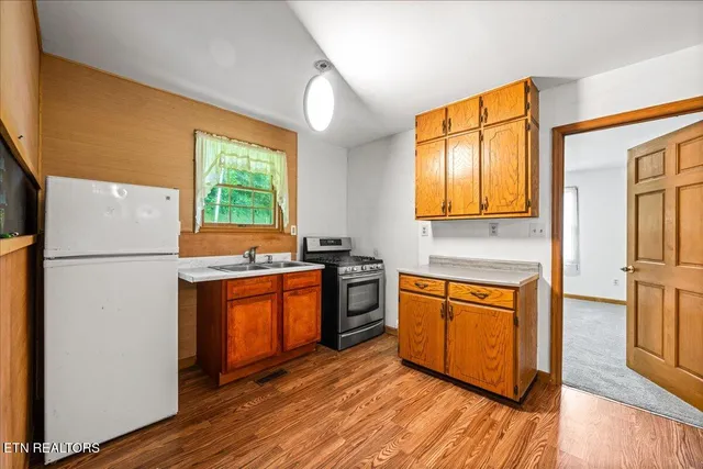 $489,500 | 264-268 Little Cove Creek Road, Caryville, TN 37714