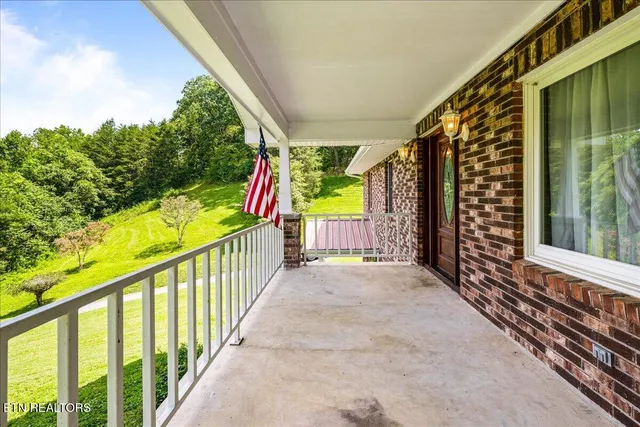 $489,500 | 264-268 Little Cove Creek Road, Caryville, TN 37714