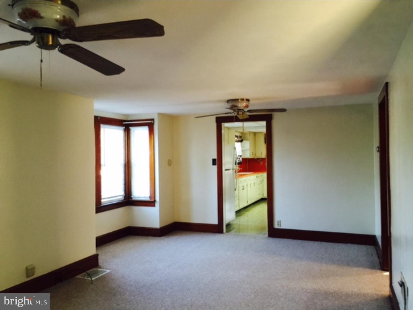 314 Walnuttown Road Fleetwood, PA 19522 - Photo 14 of 20 Living Room