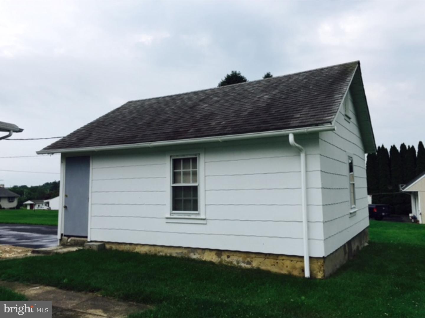 314 Walnuttown Road Fleetwood, PA 19522 - Photo 8 of 20 Garage