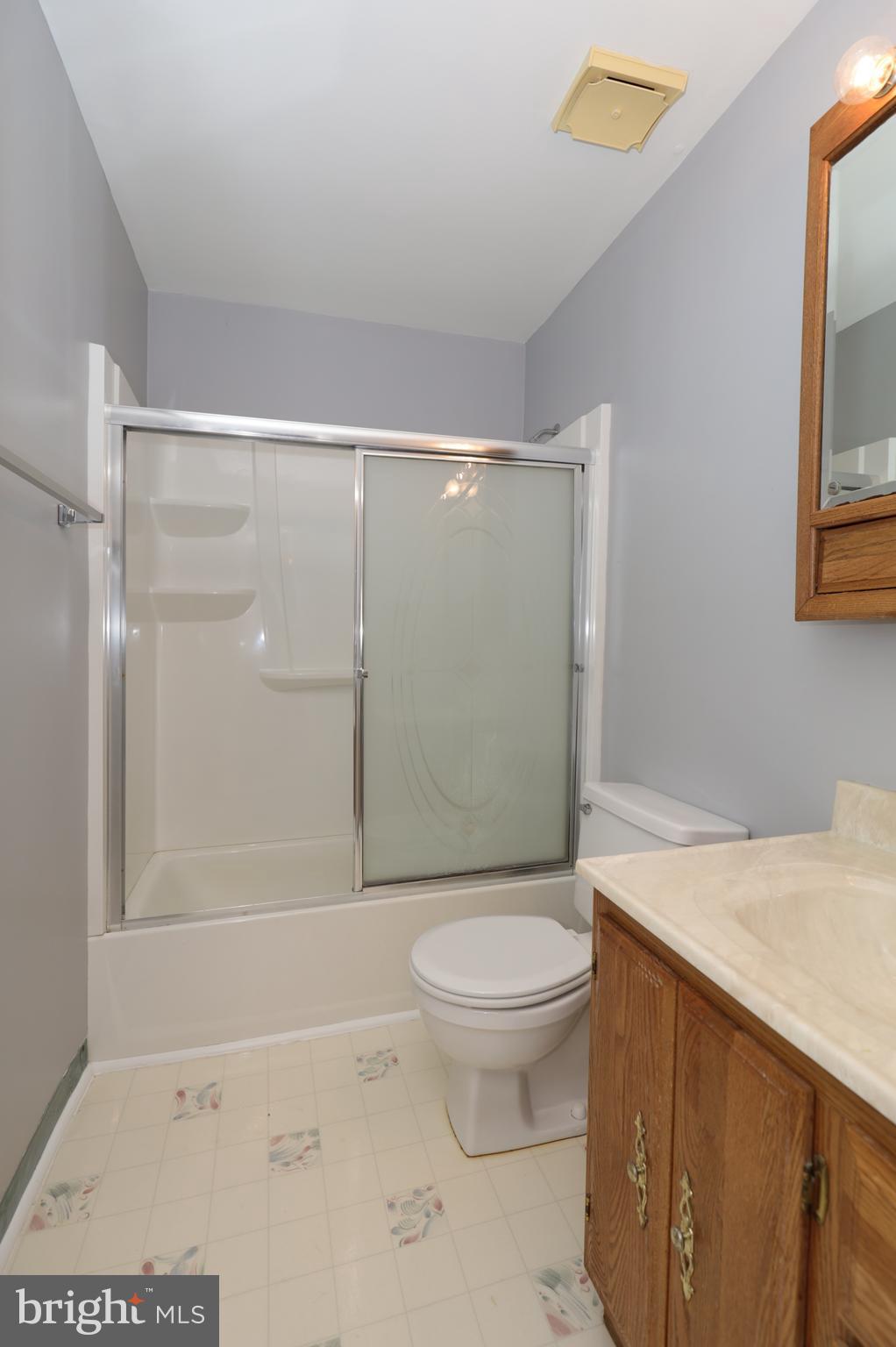 9925 Natick Road Burke, VA 22015 - Photo 32 of 66 2nd bath with shower