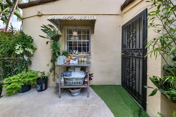 $1,270,000 | 37 Northeast 44th Street, Miami, FL 33137