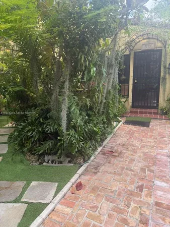 $1,270,000 | 37 Northeast 44th Street, Miami, FL 33137