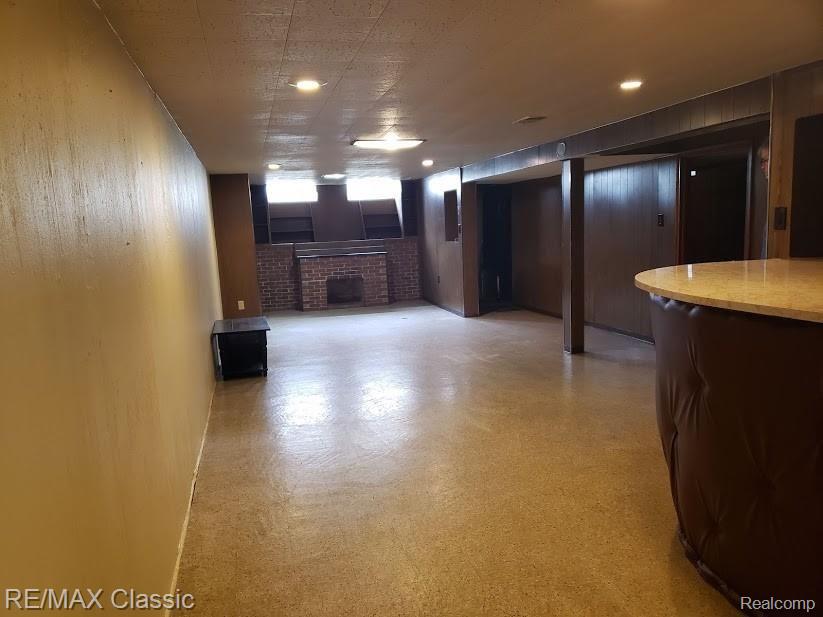 29649 Schoenherr Road Warren, MI 48088 - Photo 13 of 17