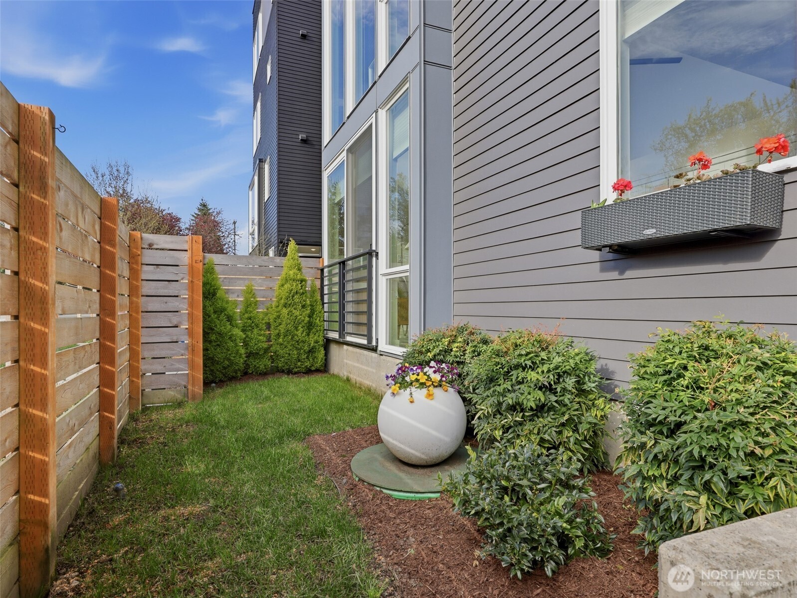 6320 41st Avenue Southwest, Unit A Seattle, WA 98136 - Photo 31 of 39