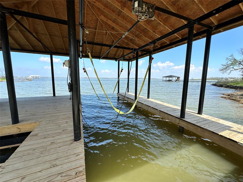 117 Diamond Point Drive Corsicana, TX 75109 - Photo 11 of 35 a view of a ocean from a balcony