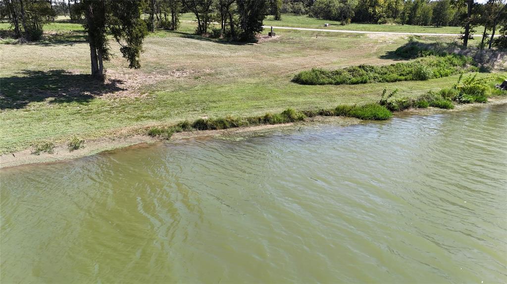 117 Diamond Point Drive Corsicana, TX 75109 - Photo 5 of 35 a view of a yard with an outdoor space