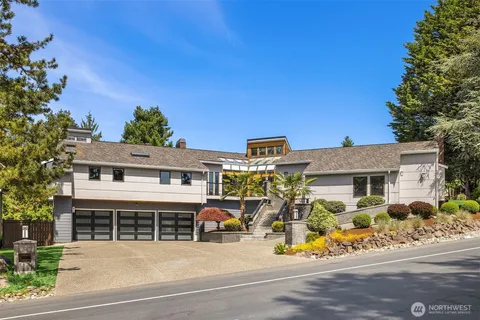 $2,189,000 | 20724 Northeast 142nd Street, Woodinville, WA 98077