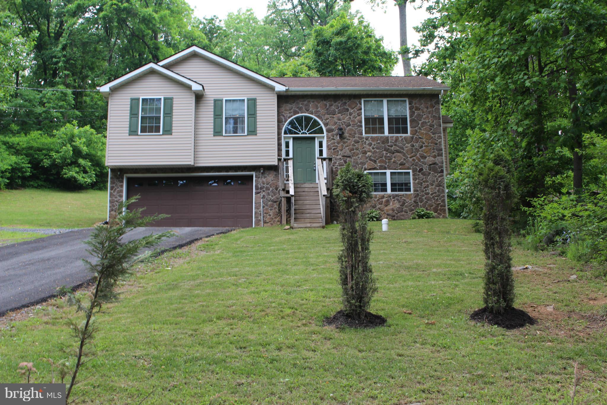 581 High Top Road Linden, VA 22642 - Photo 4 of 27 Exterior (Front)