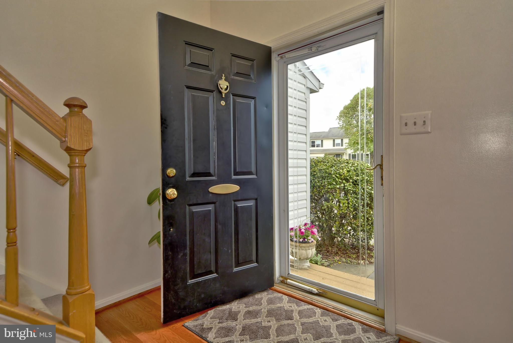 8012 Rocky Run Road Gainesville, VA 20155 - Photo 2 of 30 Foyer Entry