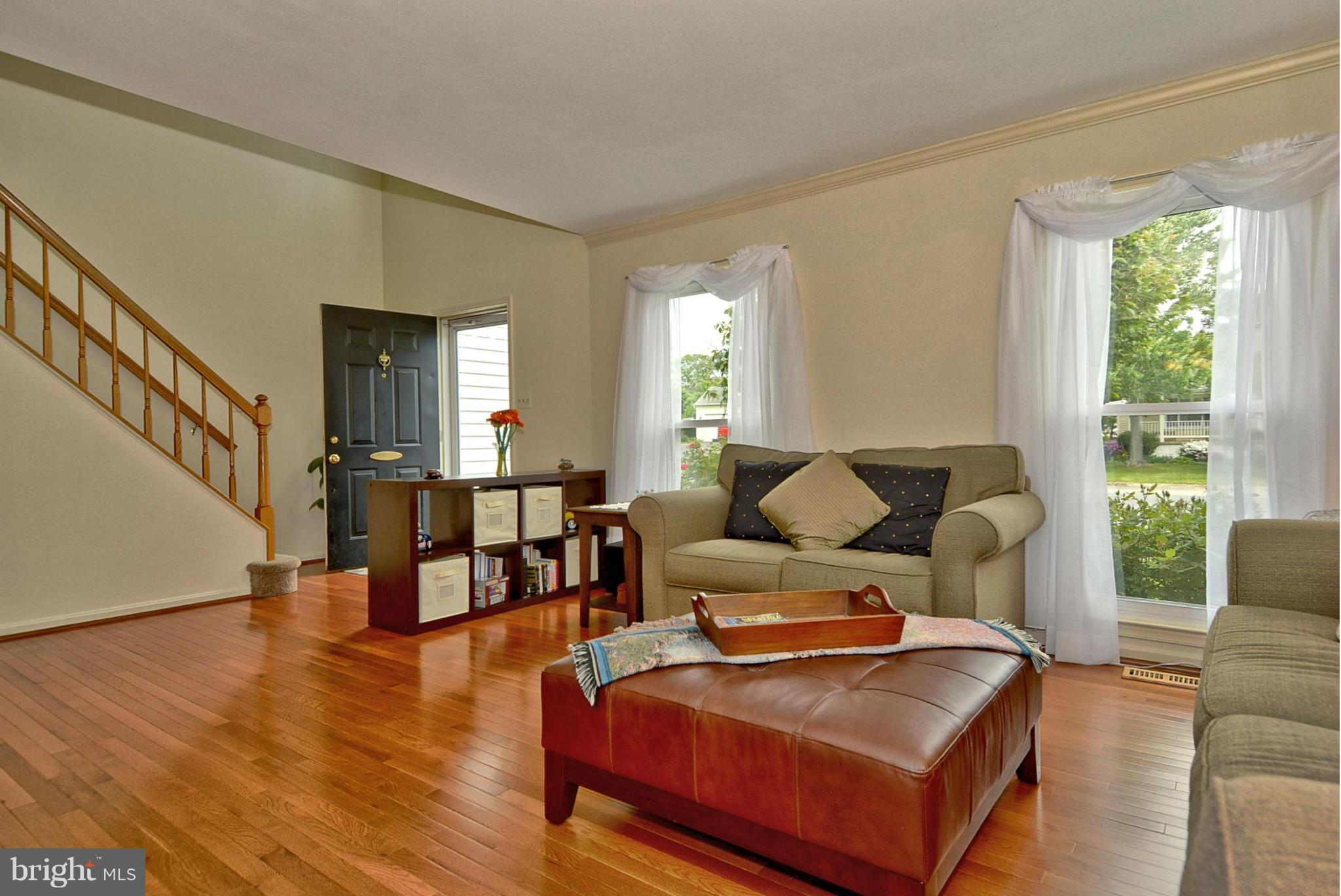 8012 Rocky Run Road Gainesville, VA 20155 - Photo 4 of 30 Living Room