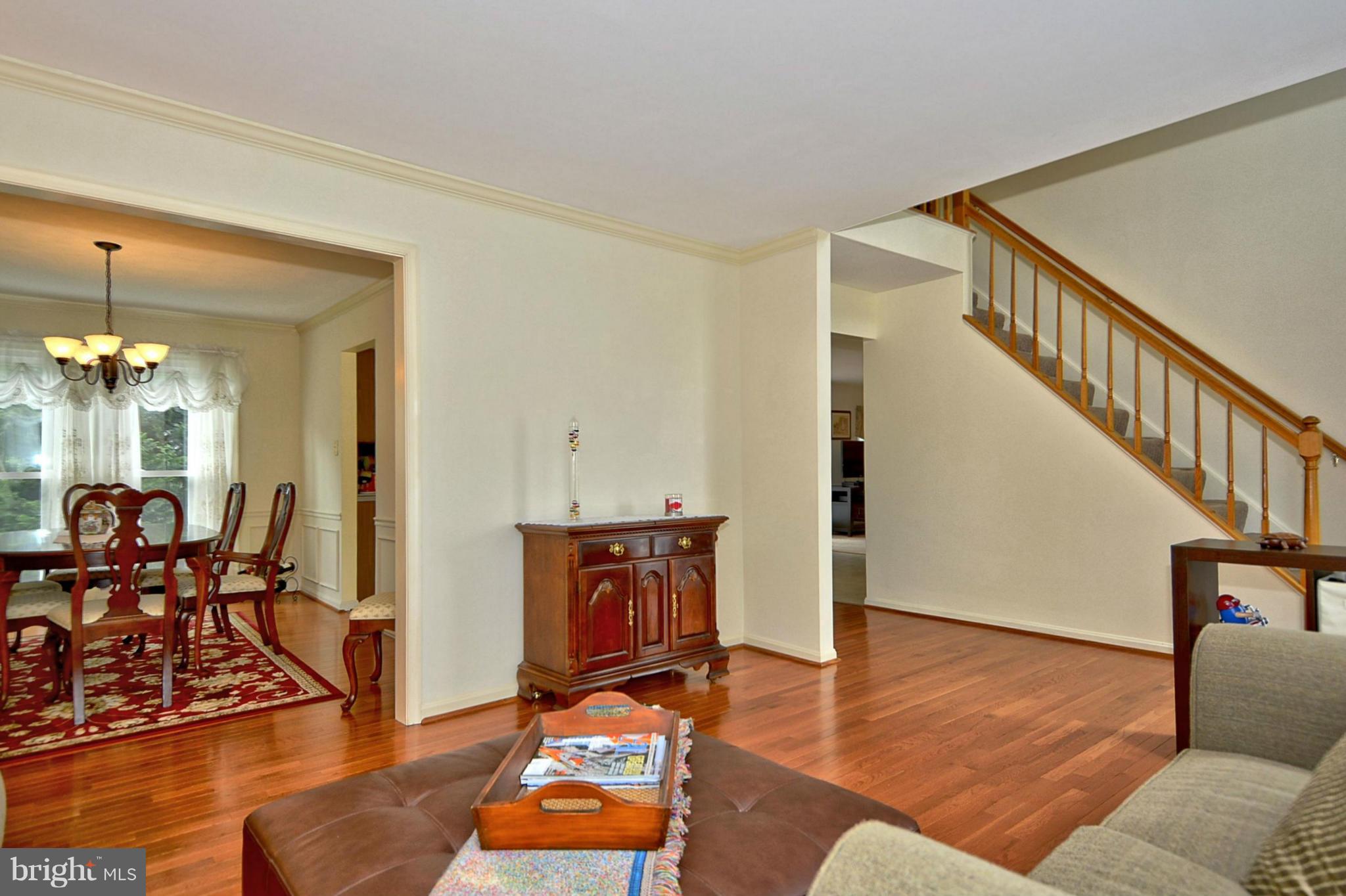 8012 Rocky Run Road Gainesville, VA 20155 - Photo 5 of 30 Living Room