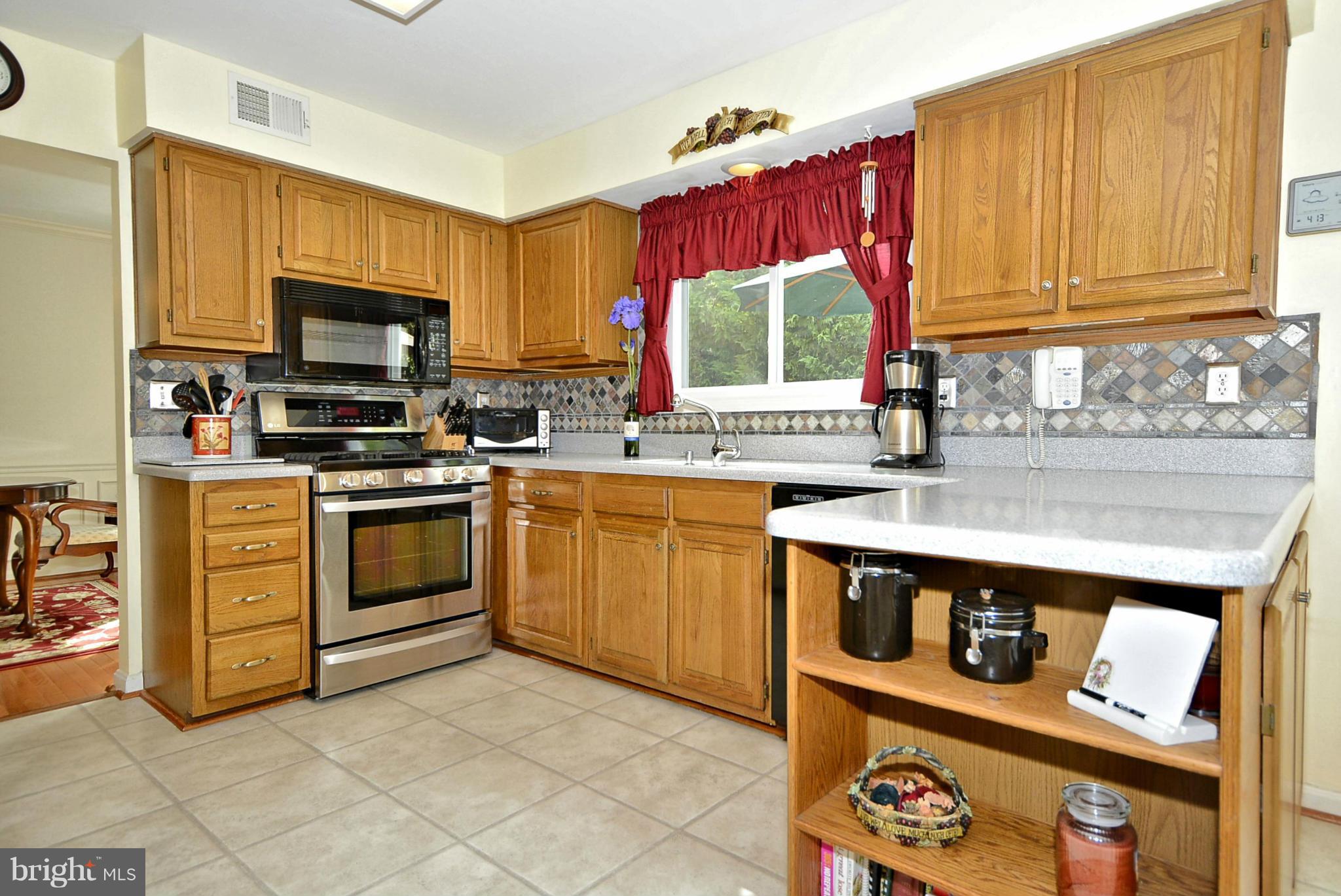 8012 Rocky Run Road Gainesville, VA 20155 - Photo 8 of 30 Kitchen