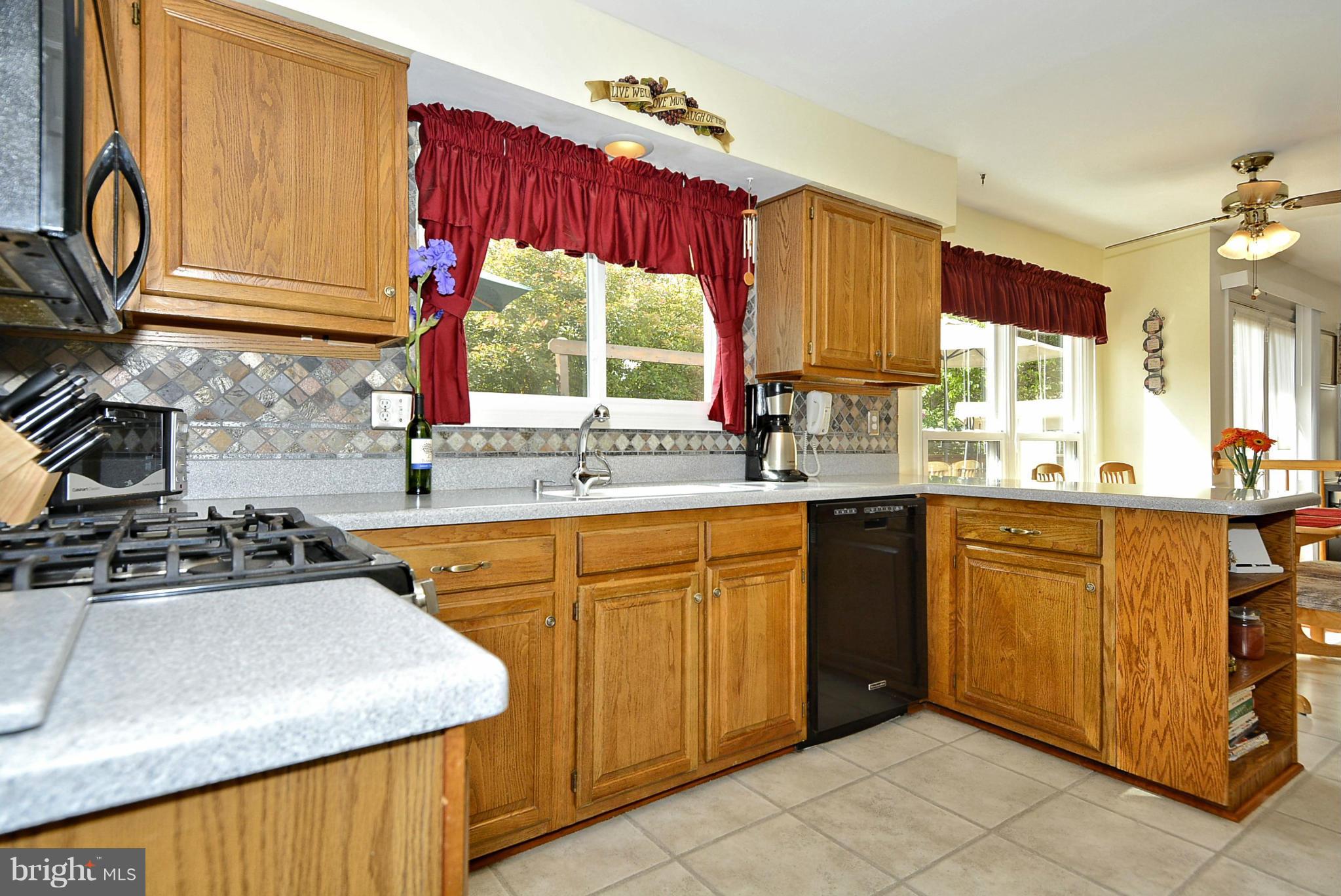 8012 Rocky Run Road Gainesville, VA 20155 - Photo 10 of 30 Kitchen