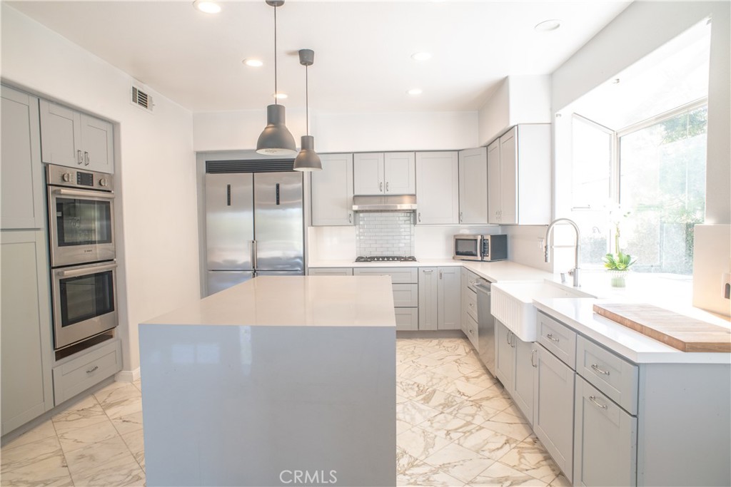 24825 Alexandra Court Calabasas, CA 91302 - Photo 14 of 45