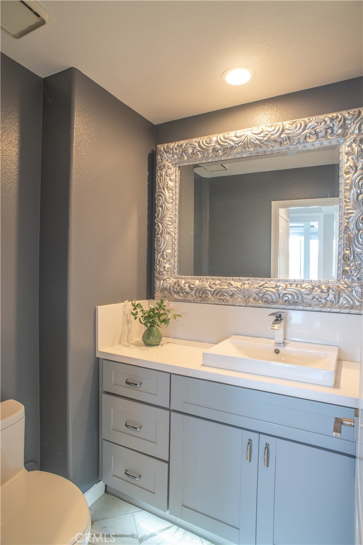 24825 Alexandra Court Calabasas, CA 91302 - Photo 20 of 45