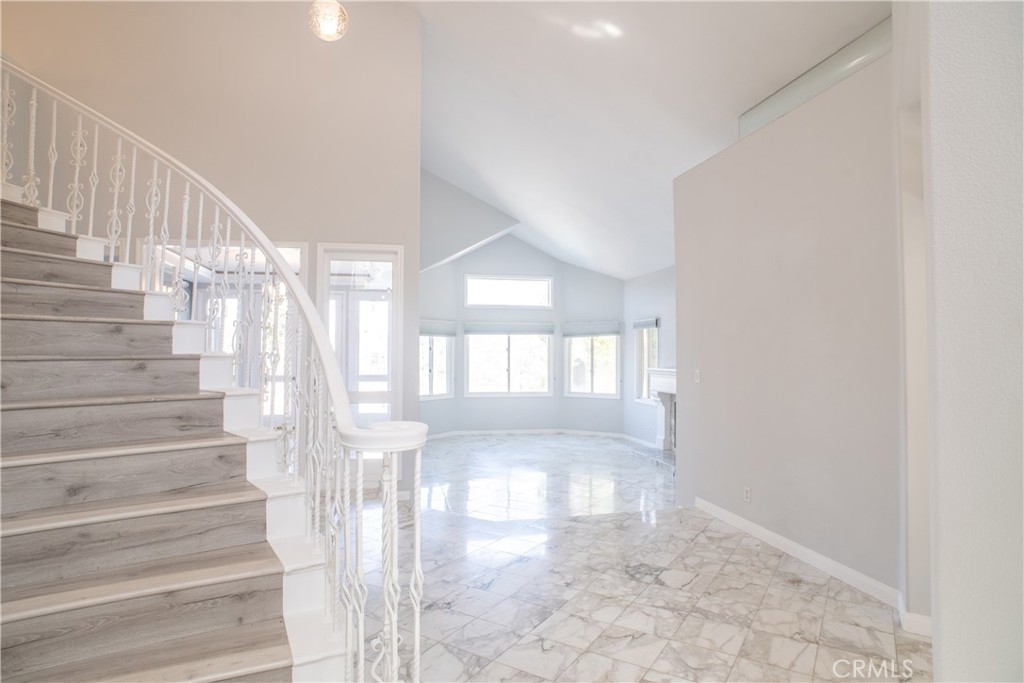 24825 Alexandra Court Calabasas, CA 91302 - Photo 3 of 45