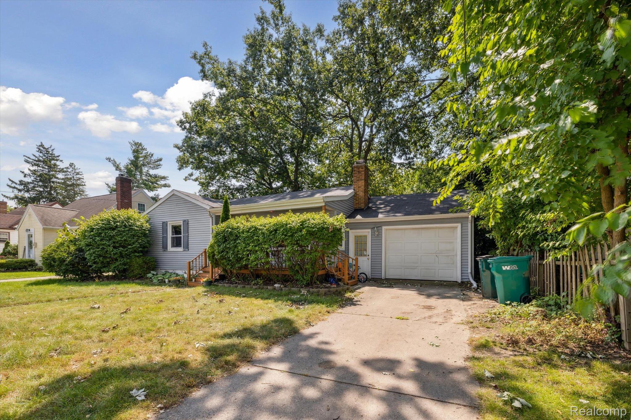 1403 West Rundle Avenue Lansing, MI 48910 - Photo 2 of 20 Gallery Image 2