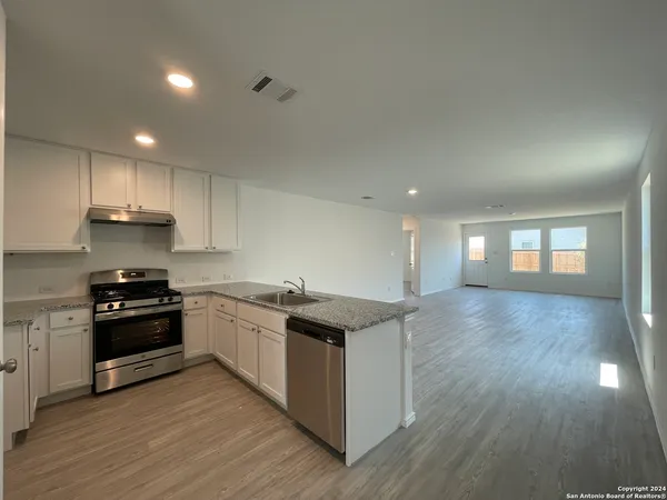 $1,550 | 4347 Rapids Way, San Antonio, TX 78223