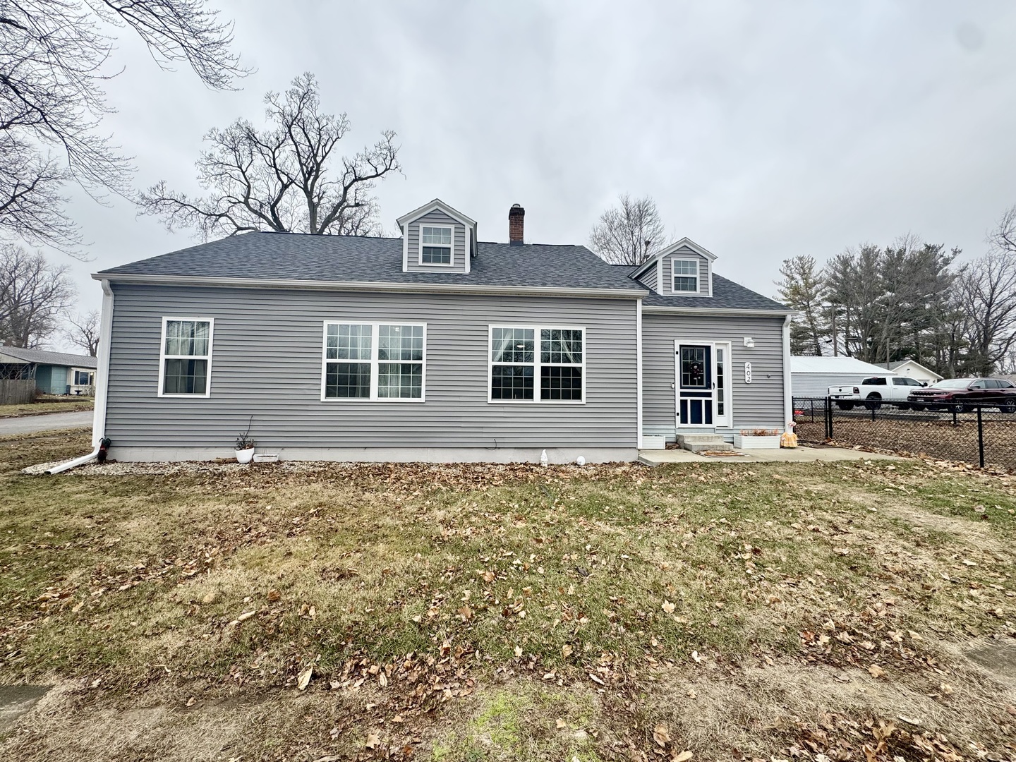 402 North Center Street Colfax, IL 61728 - Photo 1 of 25 front view of a house with a yard