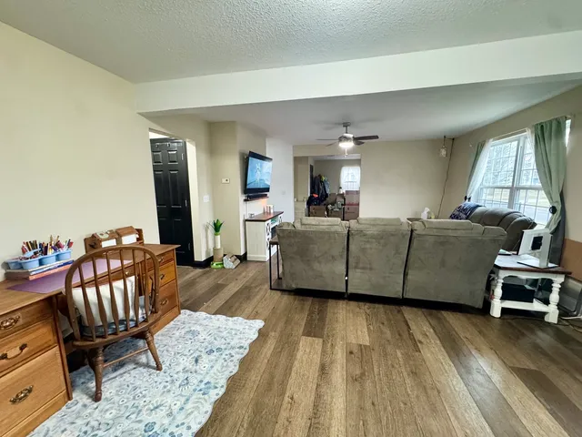 $195,000 | 402 North Center Street, Colfax, IL 61728