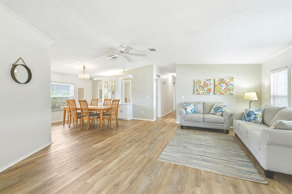 304 Portside Lane Edgewater, FL 32141 - Photo 22 of 70