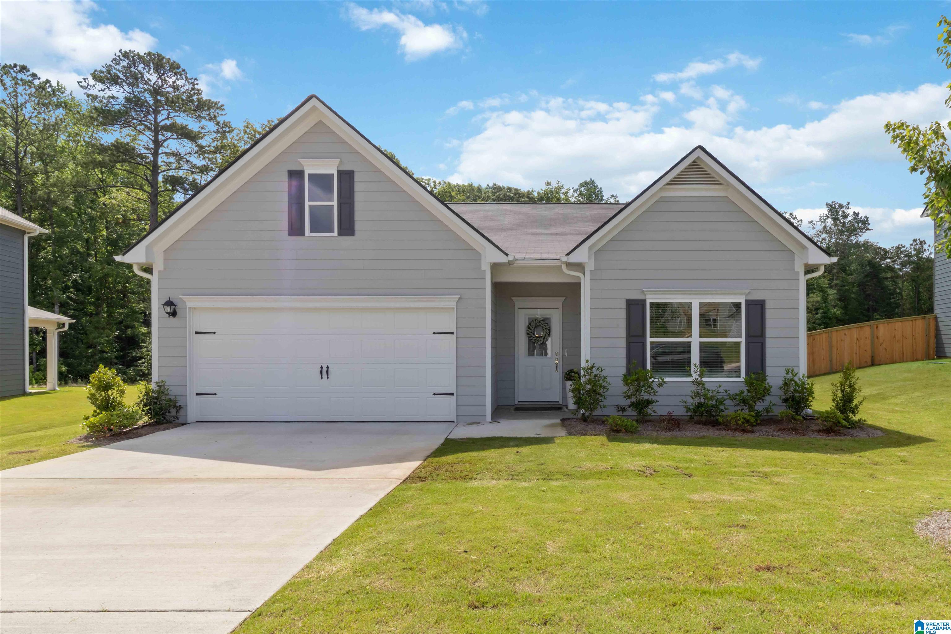 550 Ridge Circle Odenville, AL 35120 - Photo 1 of 26