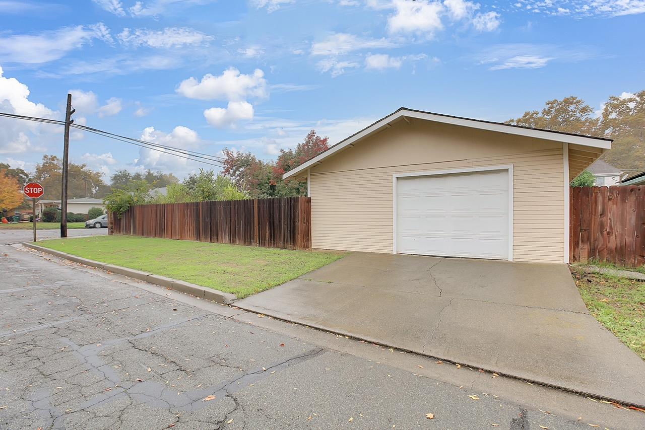1408 Hazel Street Gridley, CA 95948 - Photo 54 of 60 a view of backyard of house garage