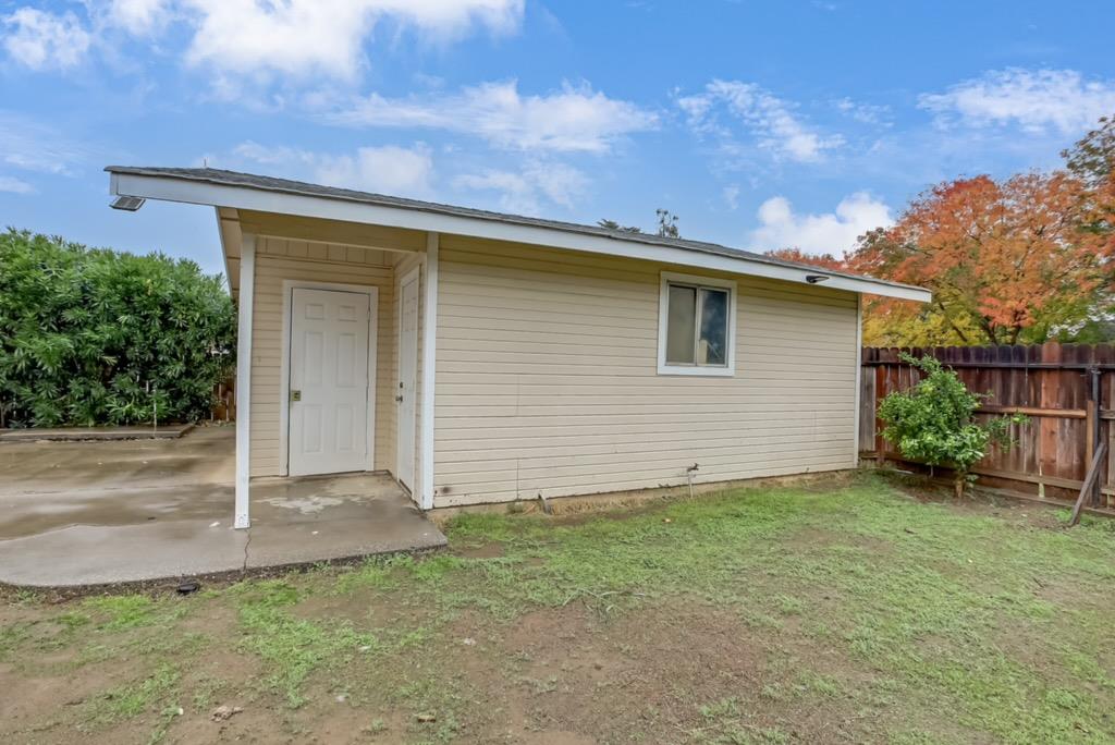 1408 Hazel Street Gridley, CA 95948 - Photo 59 of 60 front view of a house with a yard