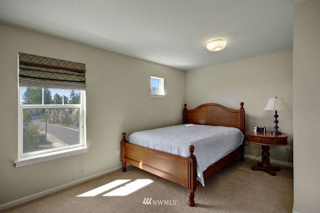 672 Lyons Avenue Northeast Renton, WA 98059 - Photo 14 of 15 Gallery Image 14