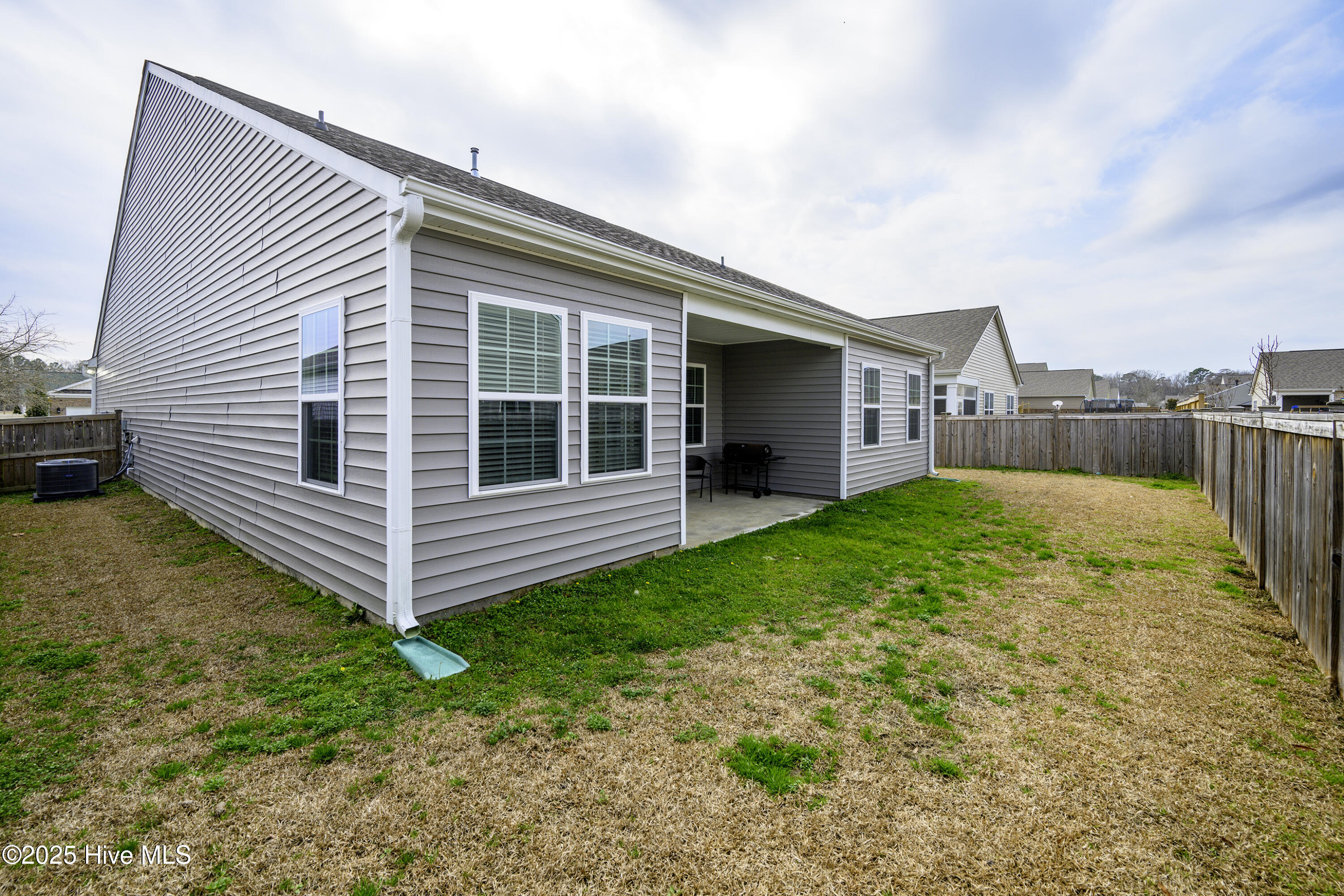 417 Frida Road New Bern, NC 28560 - Photo 23 of 56 Fenced-in Backyard