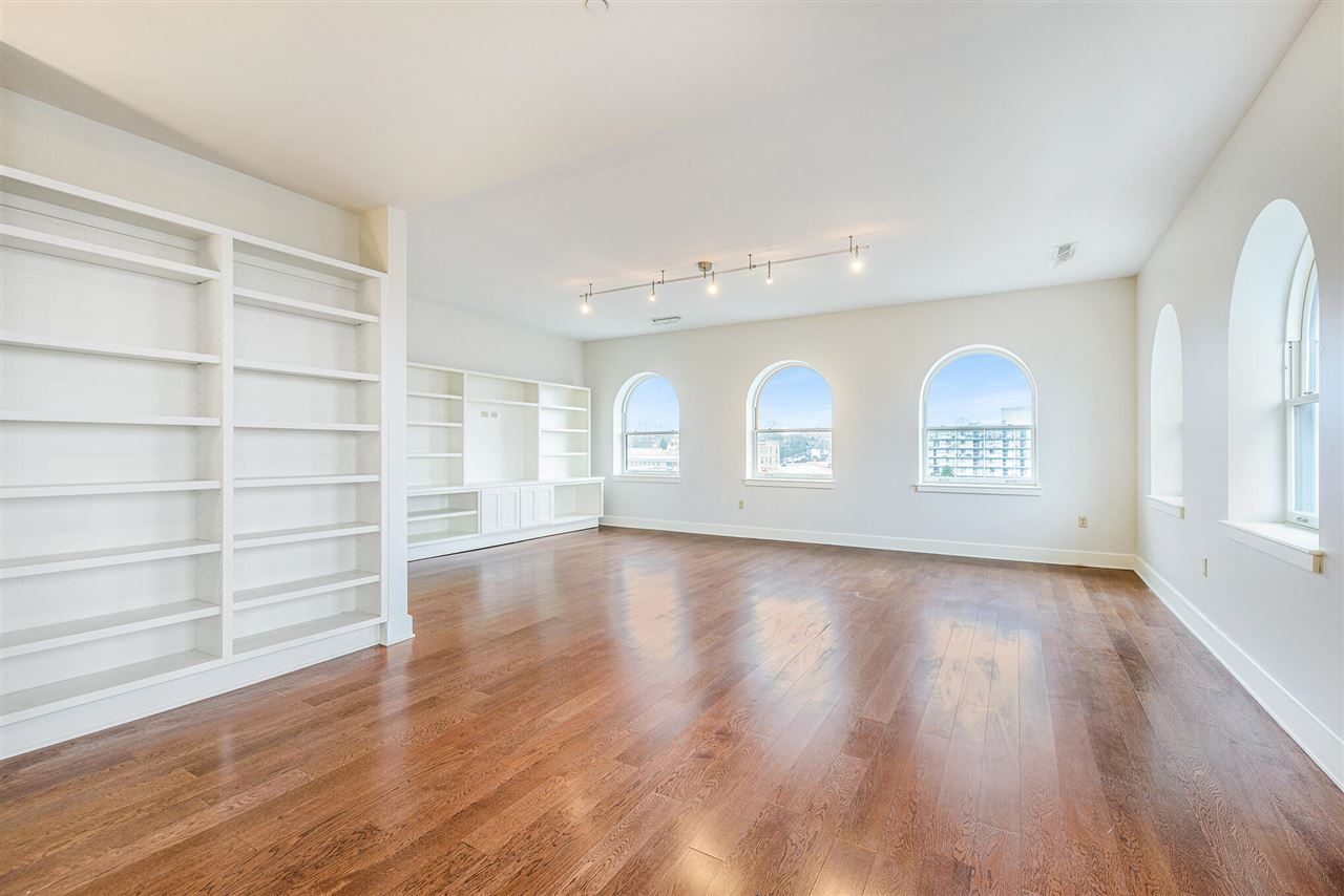 27 Library Street Northeast, Unit 901 Grand Rapids, MI 49503 - Photo 5 of 33