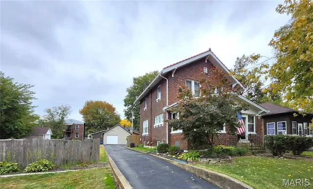 $95,000 | 2410 Delmar Avenue, Granite City, IL 62040