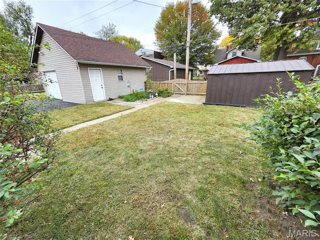 $95,000 | 2410 Delmar Avenue, Granite City, IL 62040