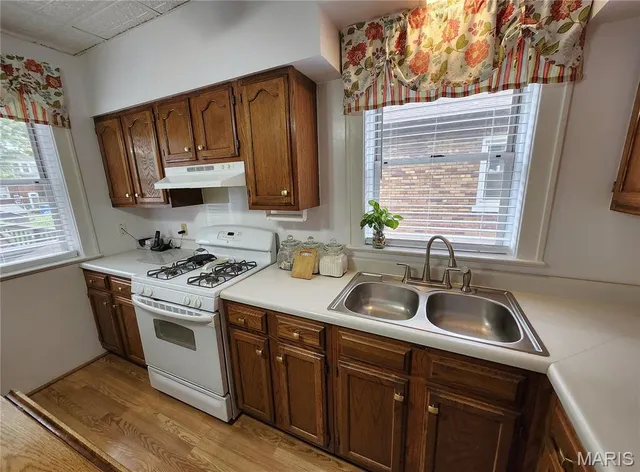 $95,000 | 2410 Delmar Avenue, Granite City, IL 62040