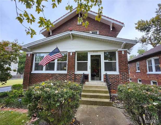 $95,000 | 2410 Delmar Avenue, Granite City, IL 62040