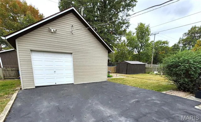 $95,000 | 2410 Delmar Avenue, Granite City, IL 62040