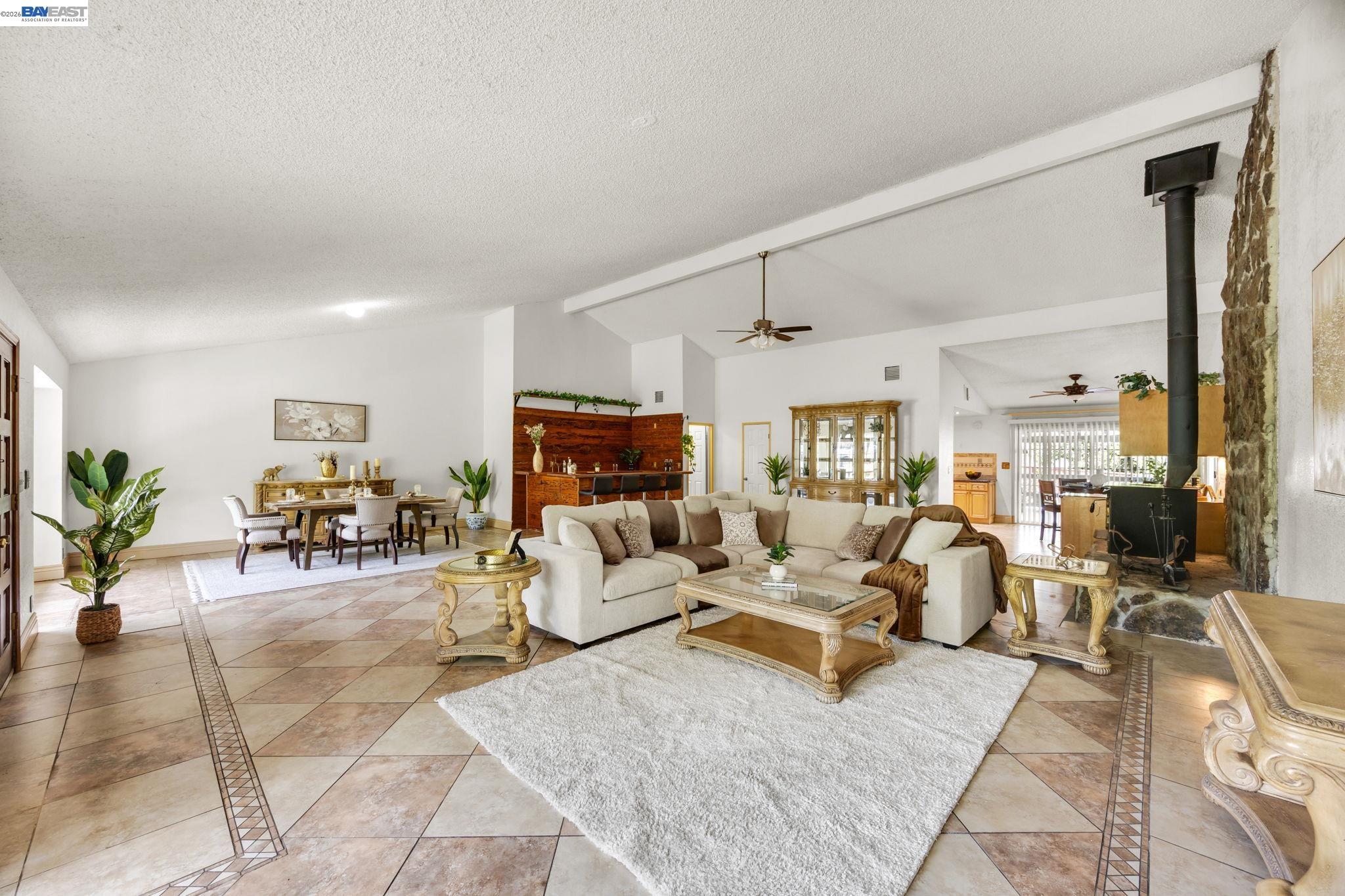 2857 Randall Way Hayward, CA 94541 - Photo 4 of 36