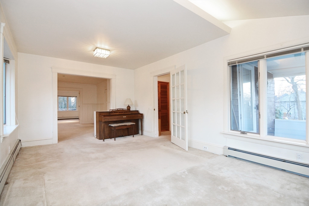 21 Butler Avenue Lexington, MA 02421 - Photo 9 of 24
