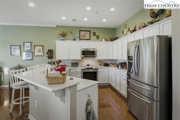 $299,900 | 406 East Union Street, Unit B, Morganton, NC 28655