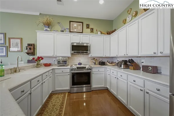 $299,900 | 406 East Union Street, Unit B, Morganton, NC 28655