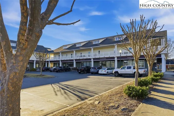 $299,900 | 406 East Union Street, Unit B, Morganton, NC 28655